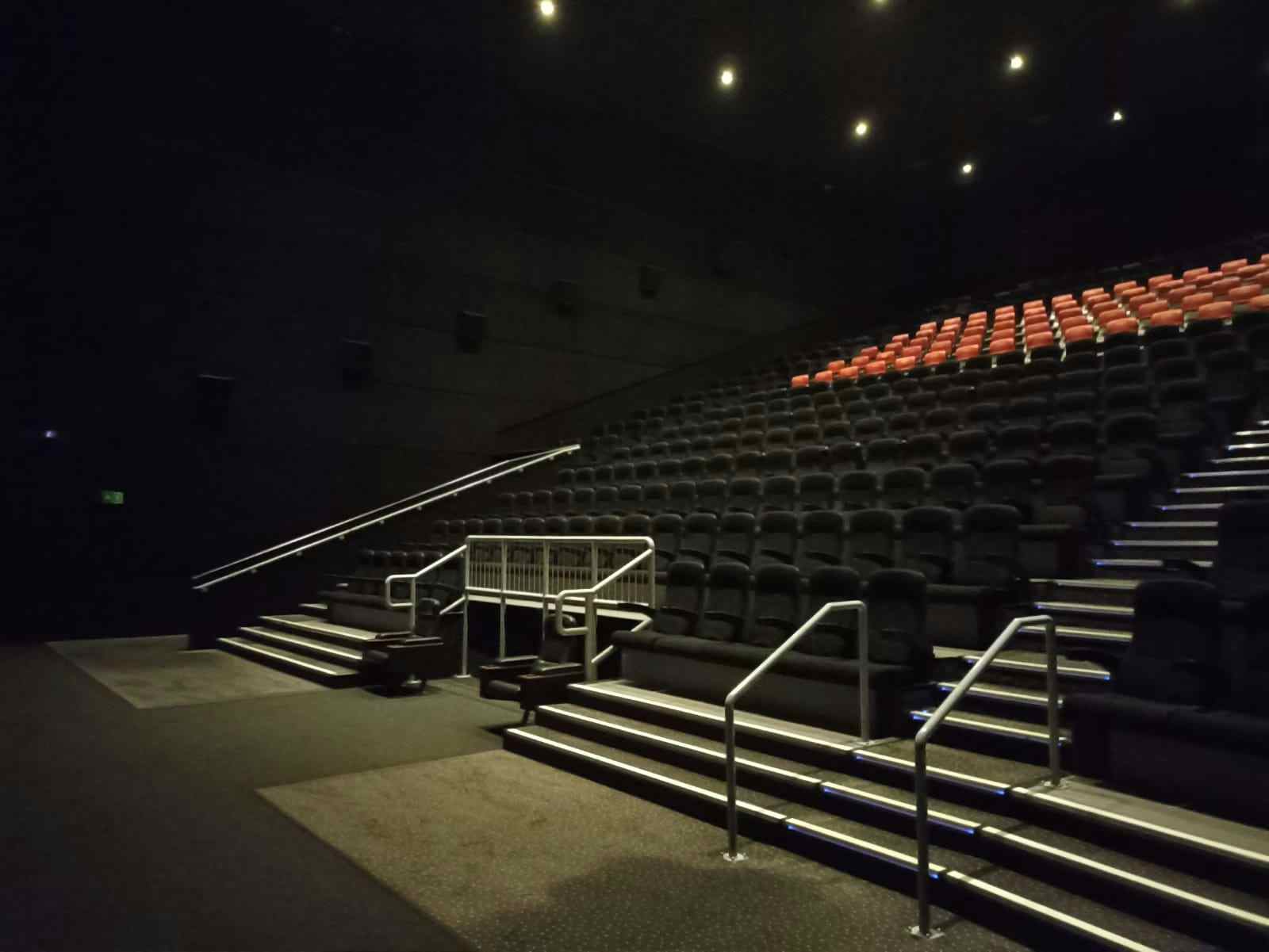 Hire Vue Xtreme Screens, Vue Cinema Shepherd's Bush (Westfield), London ...